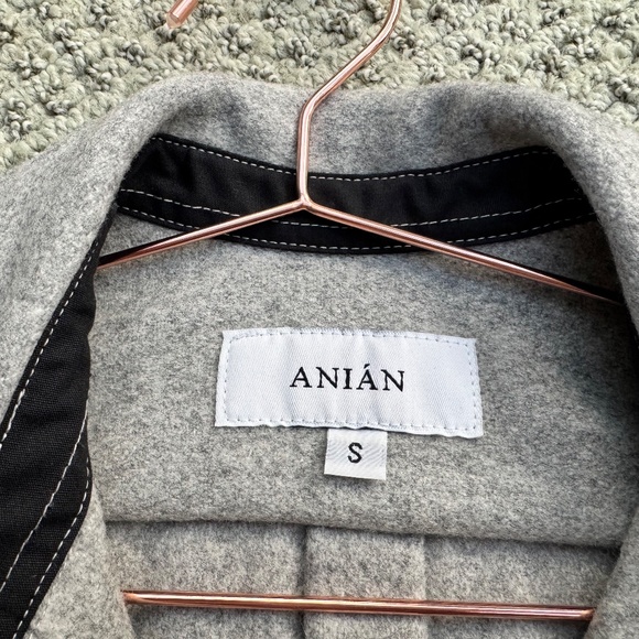 Anian Women's Modern Melton Wool Shirt — light grey, size Small - Picture 2 of 4